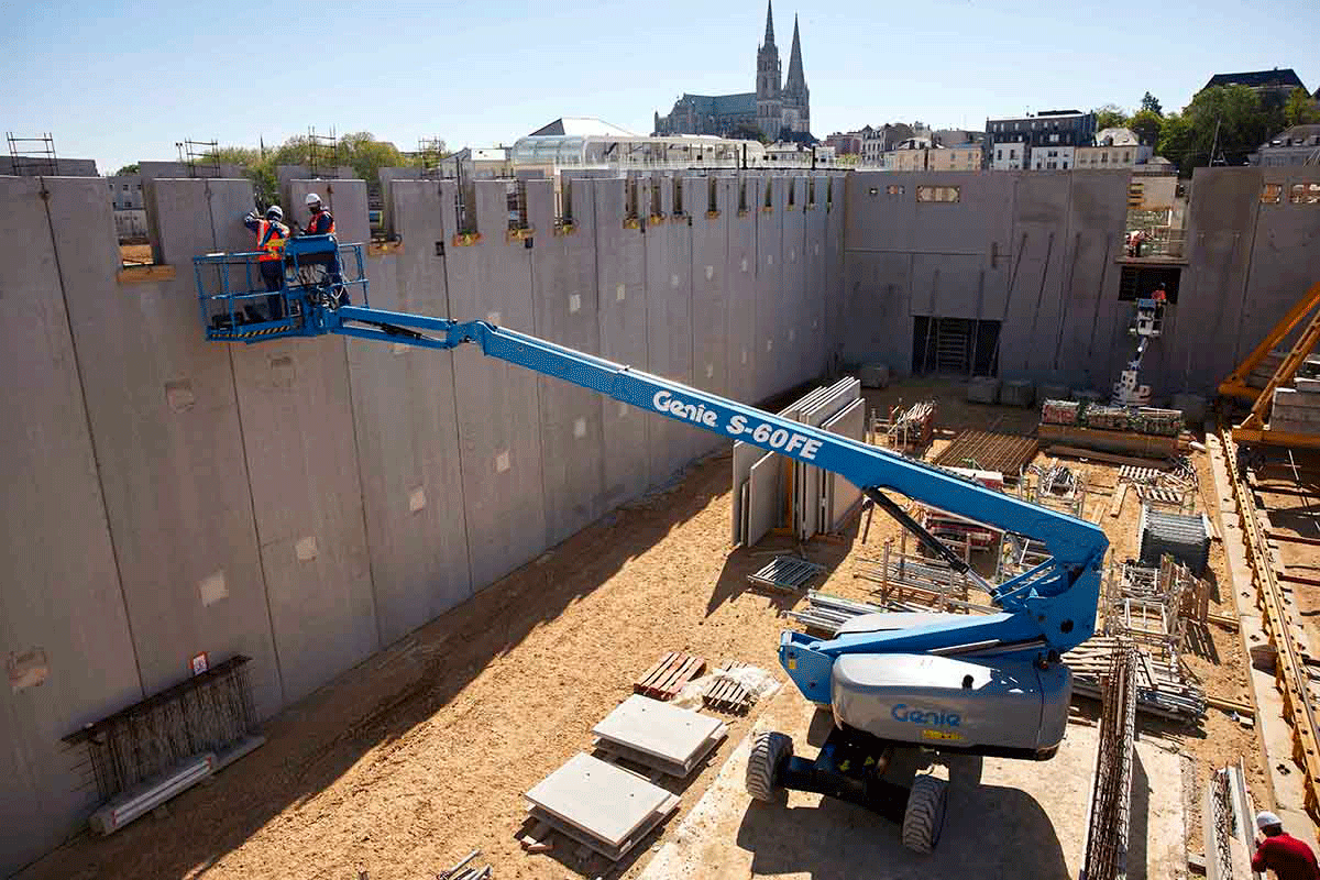 s-60-fe-steel-erection-job-site-france-reach-web-res211aef36-91dc-4045-988c-d4f1afc8a3e7 (1)