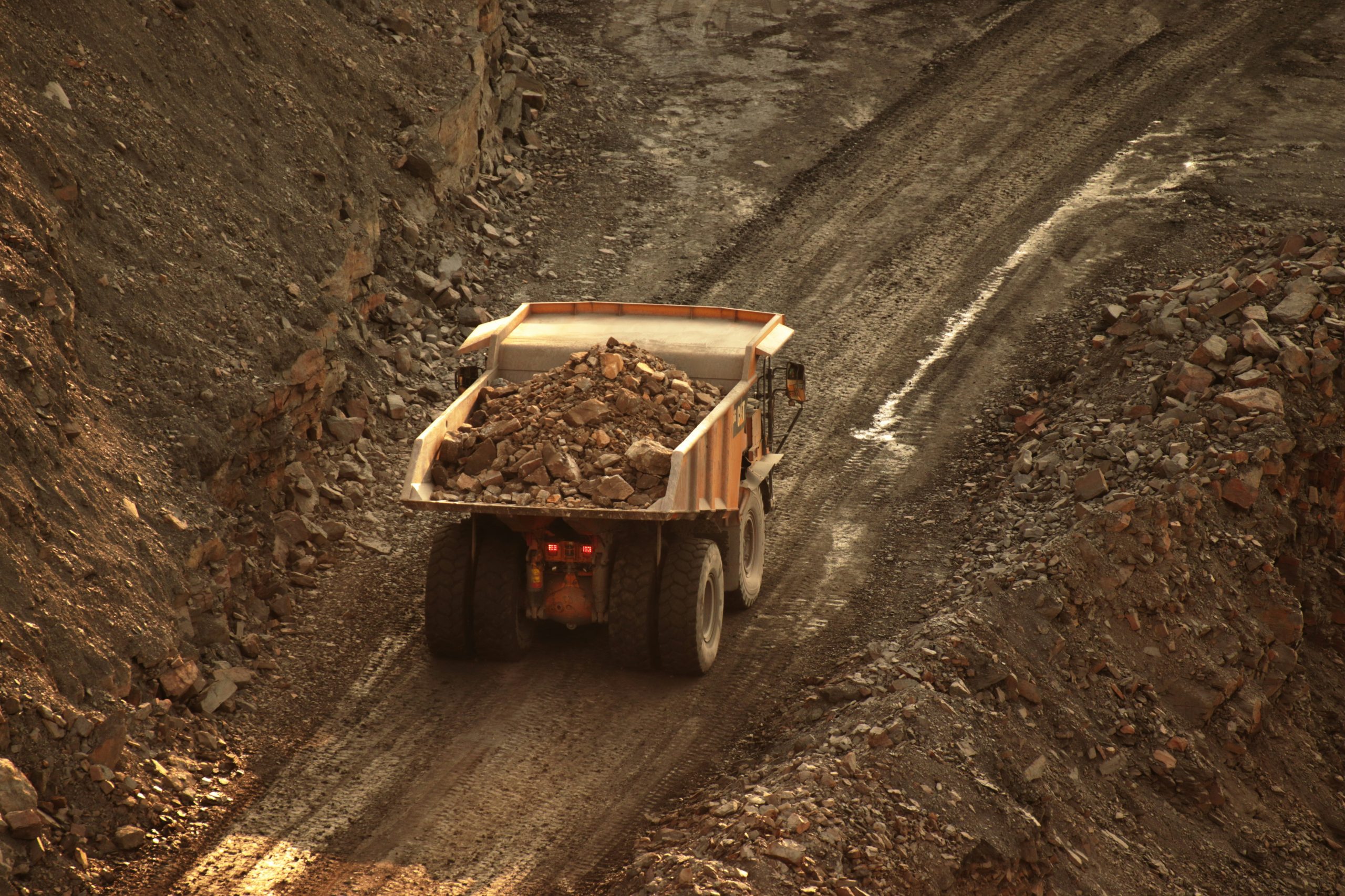 rokbak dump truck - Dumper-Truck